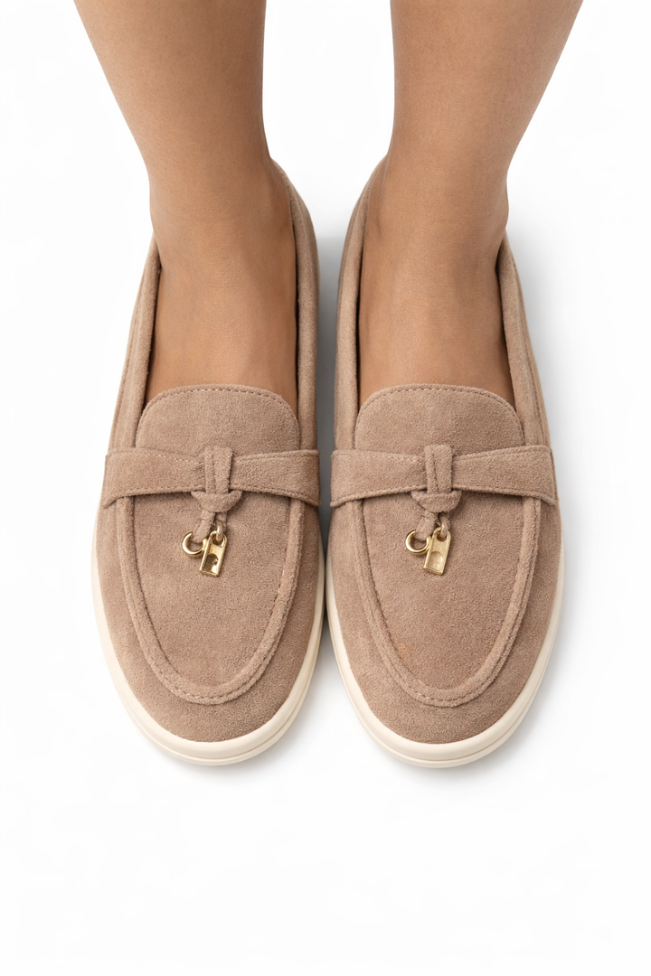 Luxe Suede Loafers met Gouden Detail – Comfort & Style 803
