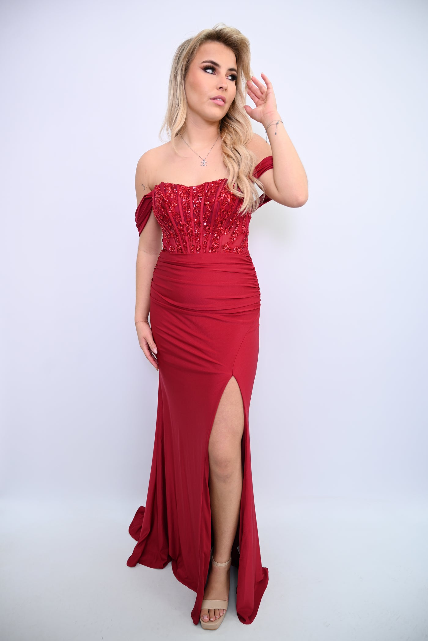 Glamoureuze Avondjurk met Beaded Details  
F86004