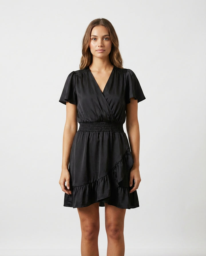 Noir Élan – Zwarte Wrapjurk met Ruches M2011