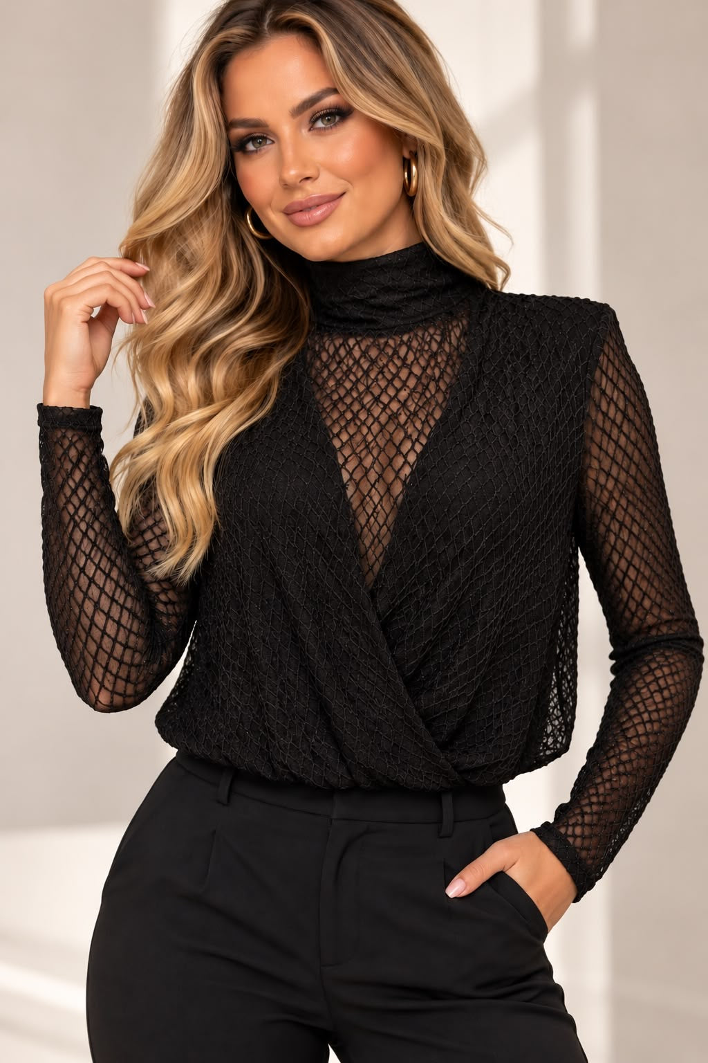 Luxe Mesh Wikkelblouse met Hoge Kraag 62016