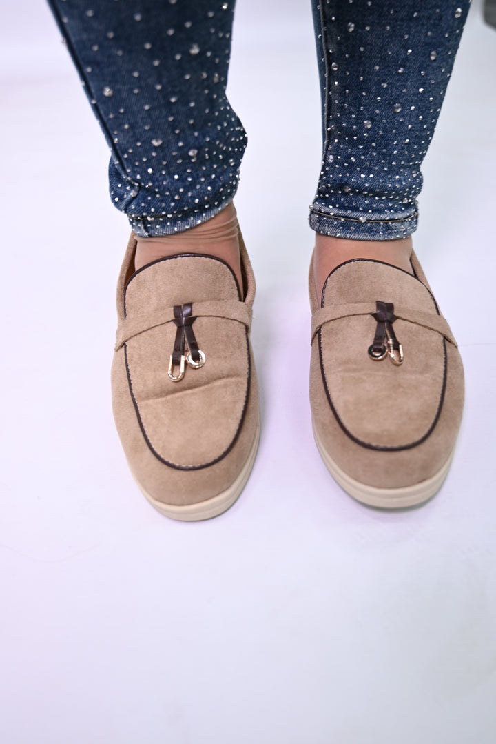 Suède Loafer met Gespdetail – Elegant Comfort G481