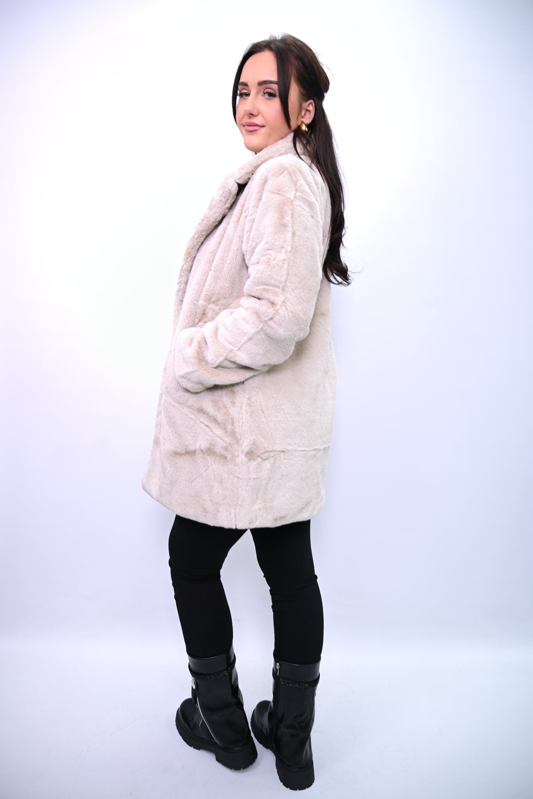 Noir Brume – Korte Faux Fur Jas A2503