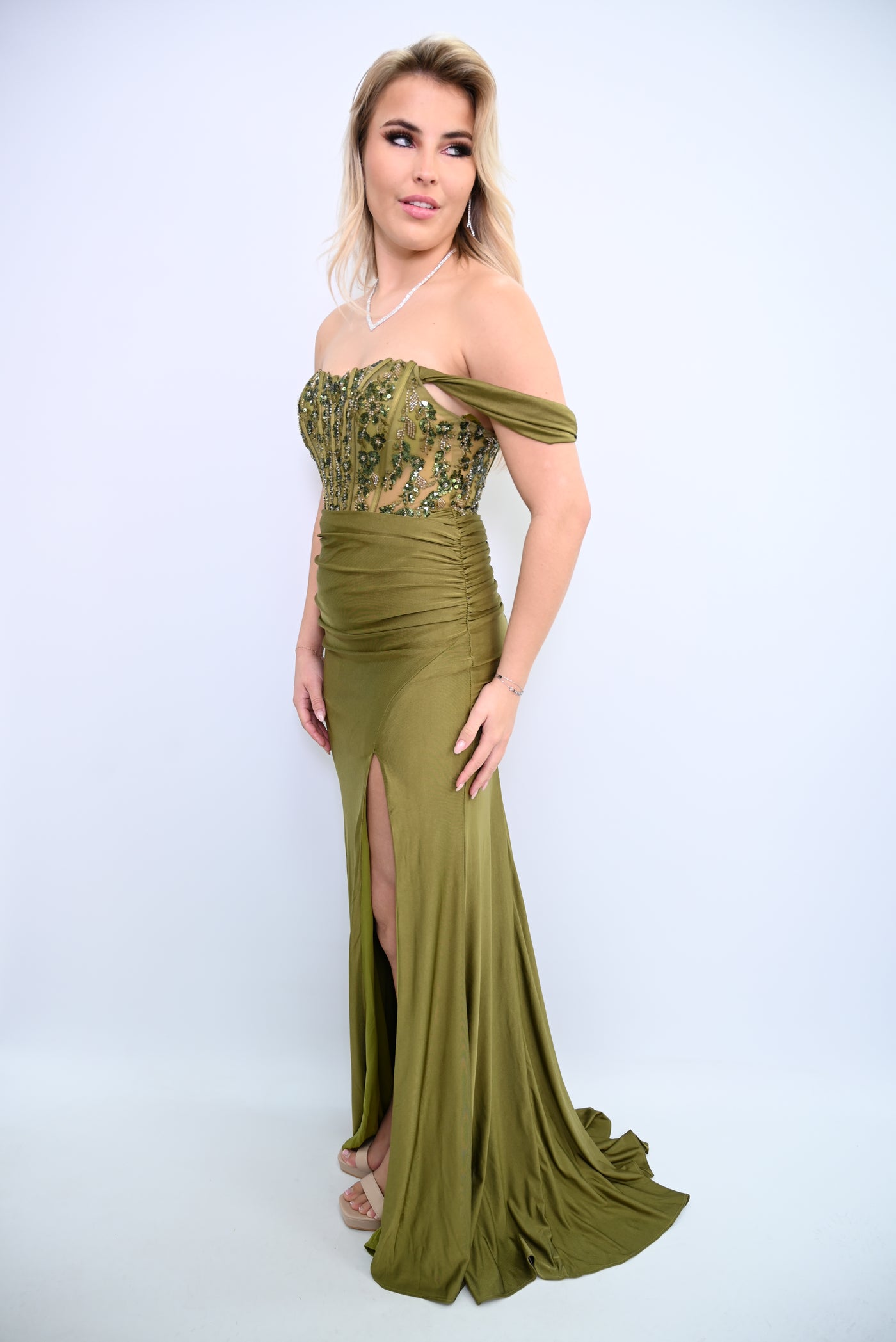Glamoureuze Avondjurk met Beaded Details  
F86004