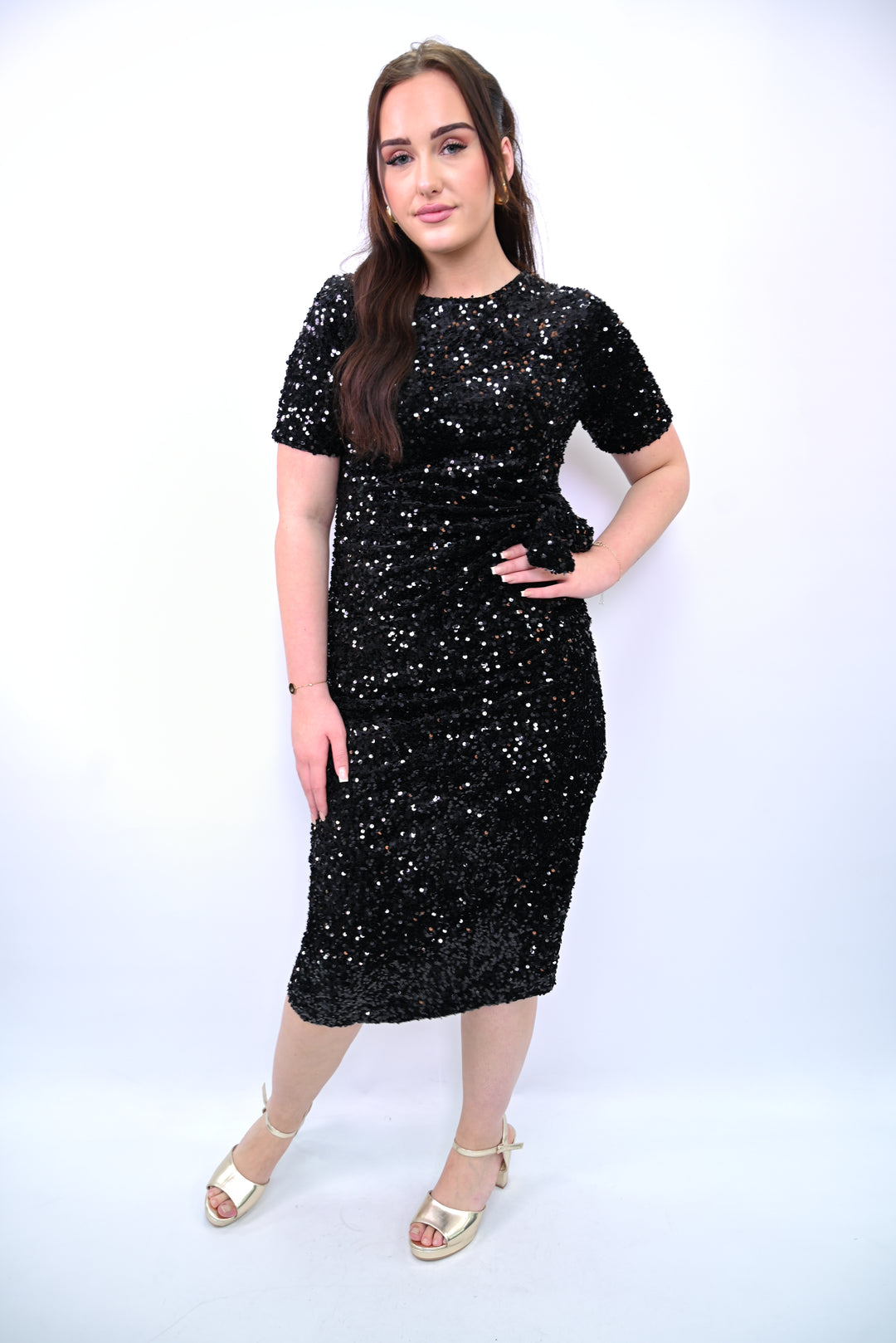Short-Sleeve Sequin Ruched Midi Dress 2906