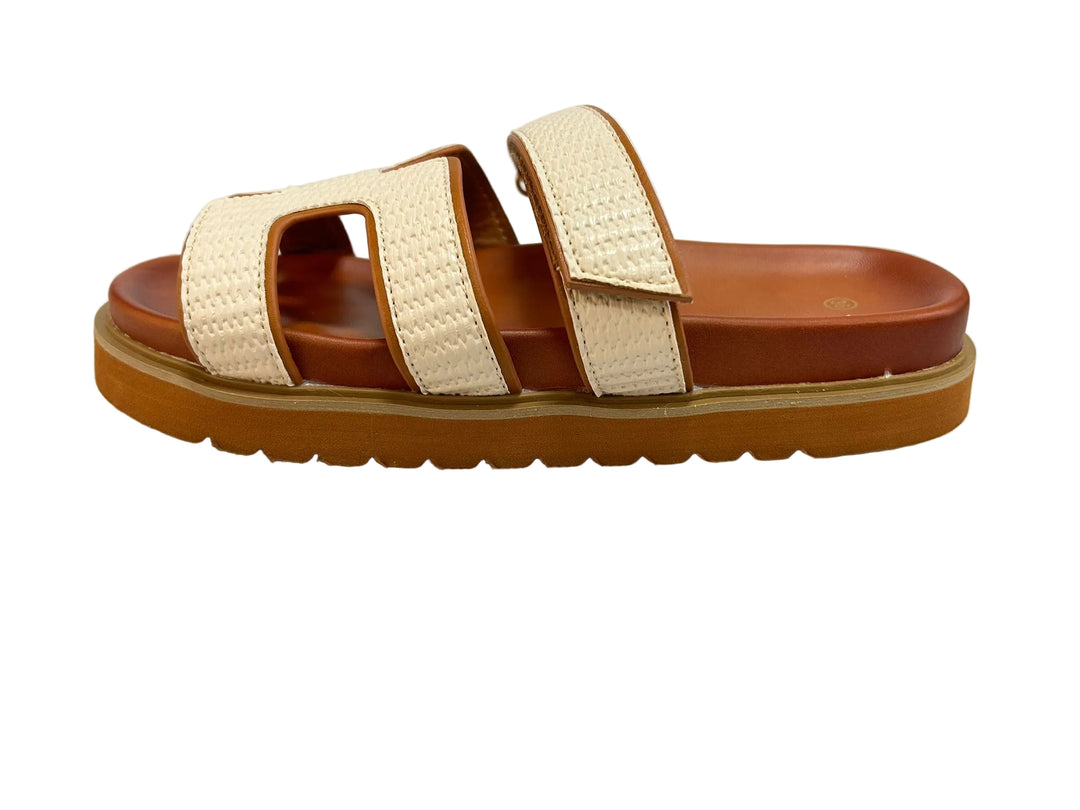 Luxe gevlochten sandalen
A6273