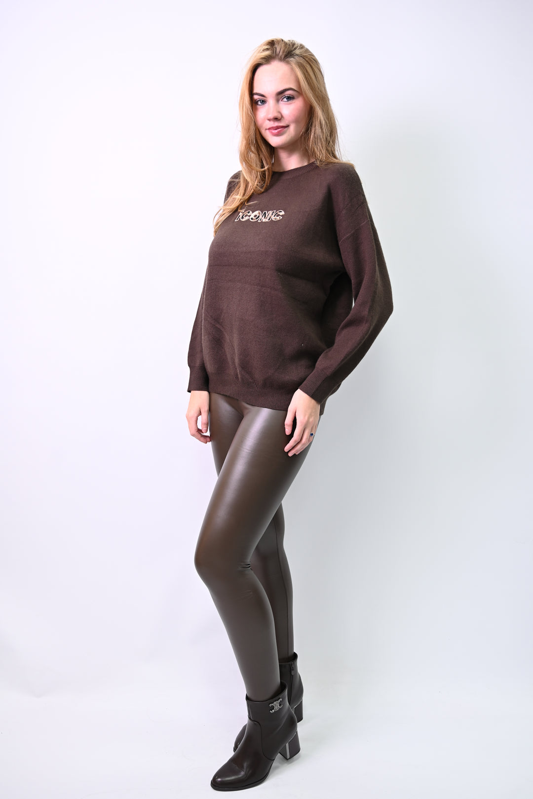 L’Icone Sombre AM860