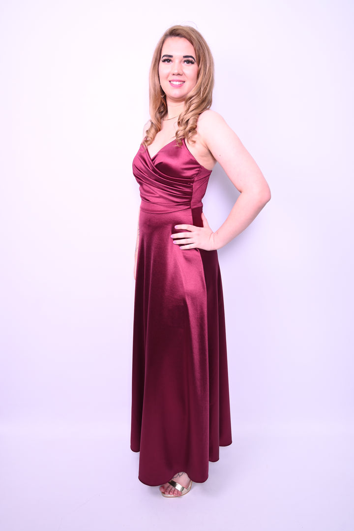 Lichaamsgedicht – Satijnen avondjurk met diepe V-hals en split 5888