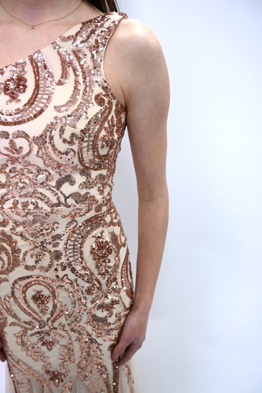 Midnight Elegance – One-shoulder avondjurk met verfijnde details 16552
