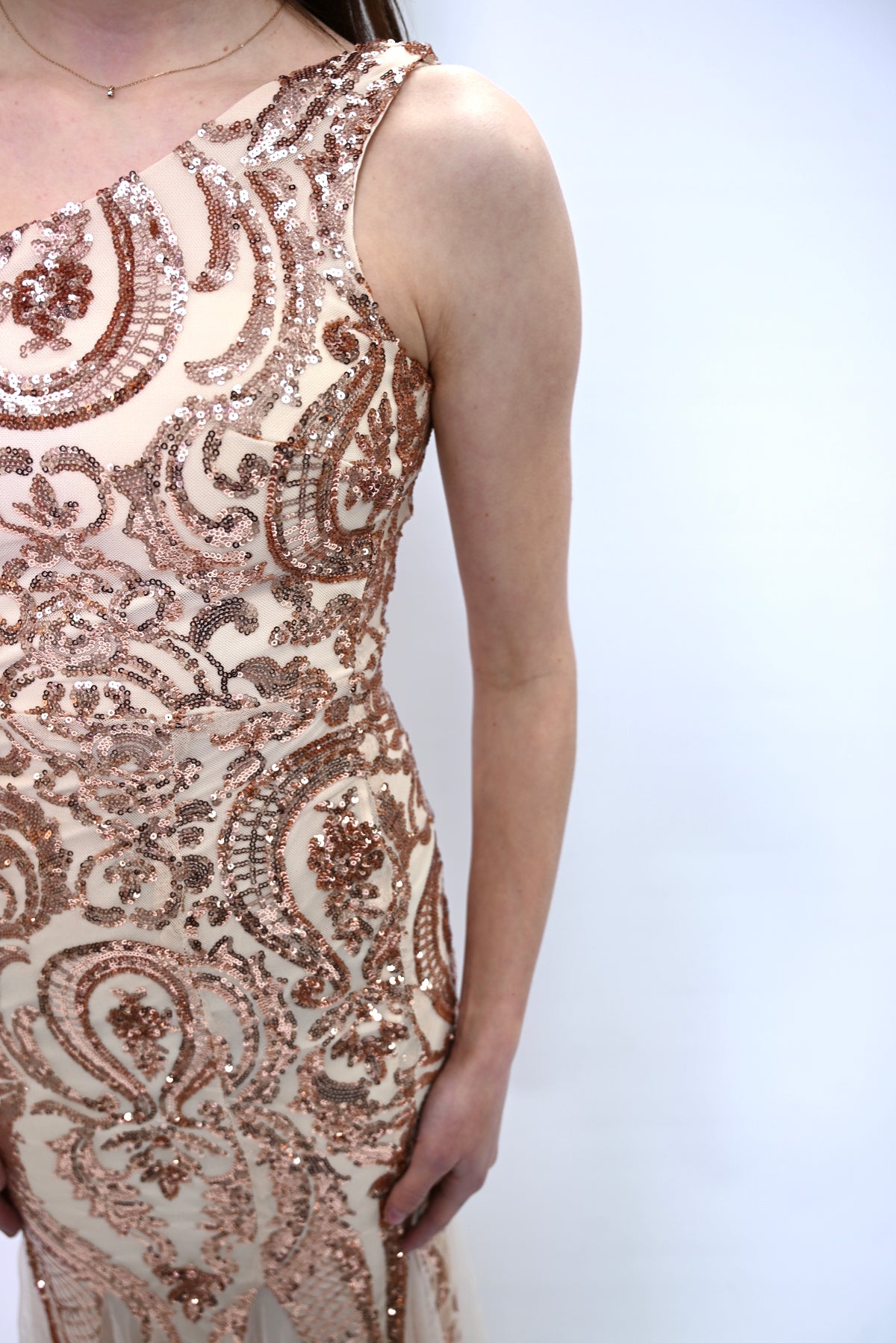 Midnight Elegance – One-shoulder avondjurk met verfijnde details 16552