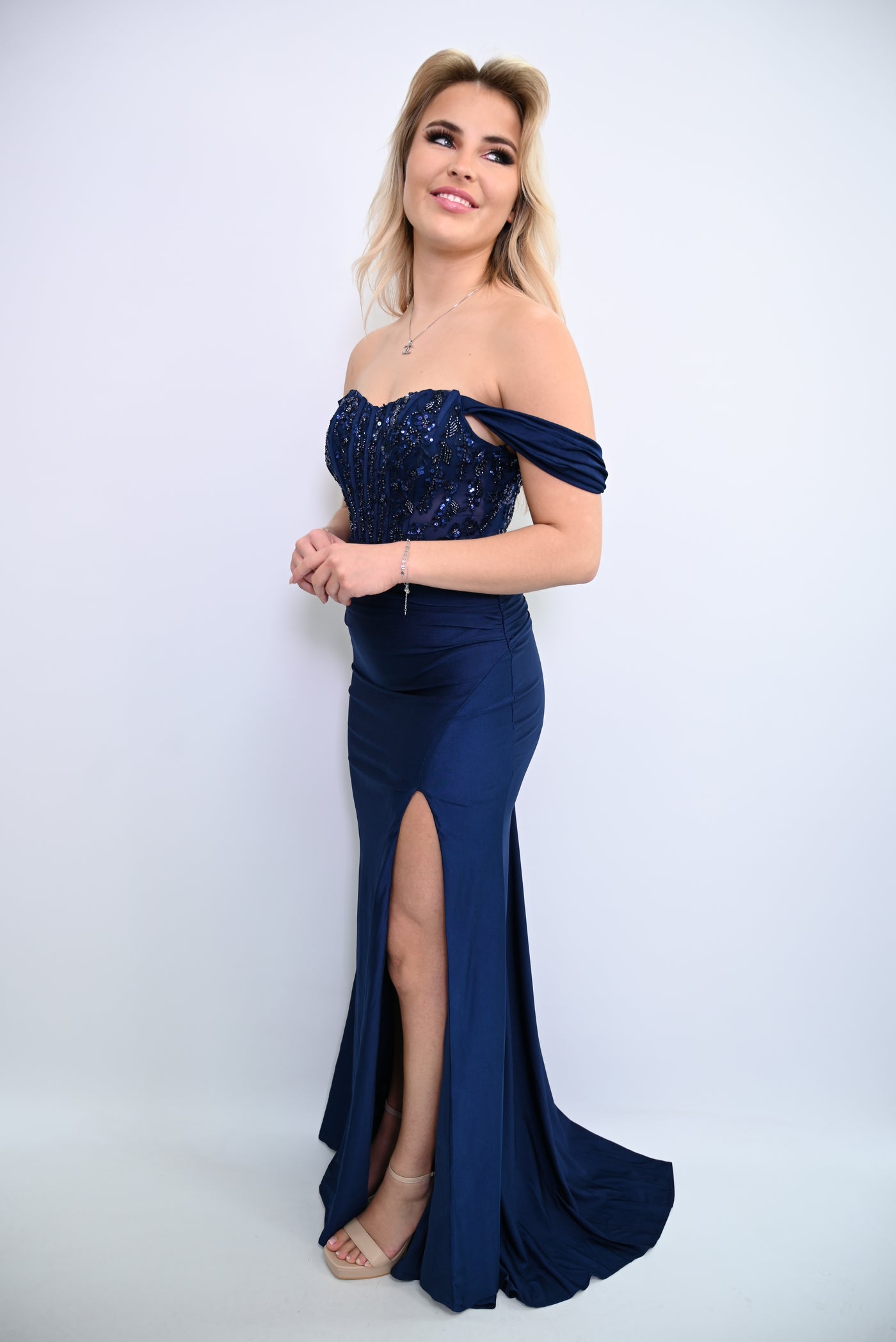 Glamoureuze Avondjurk met Beaded Details  
F86004