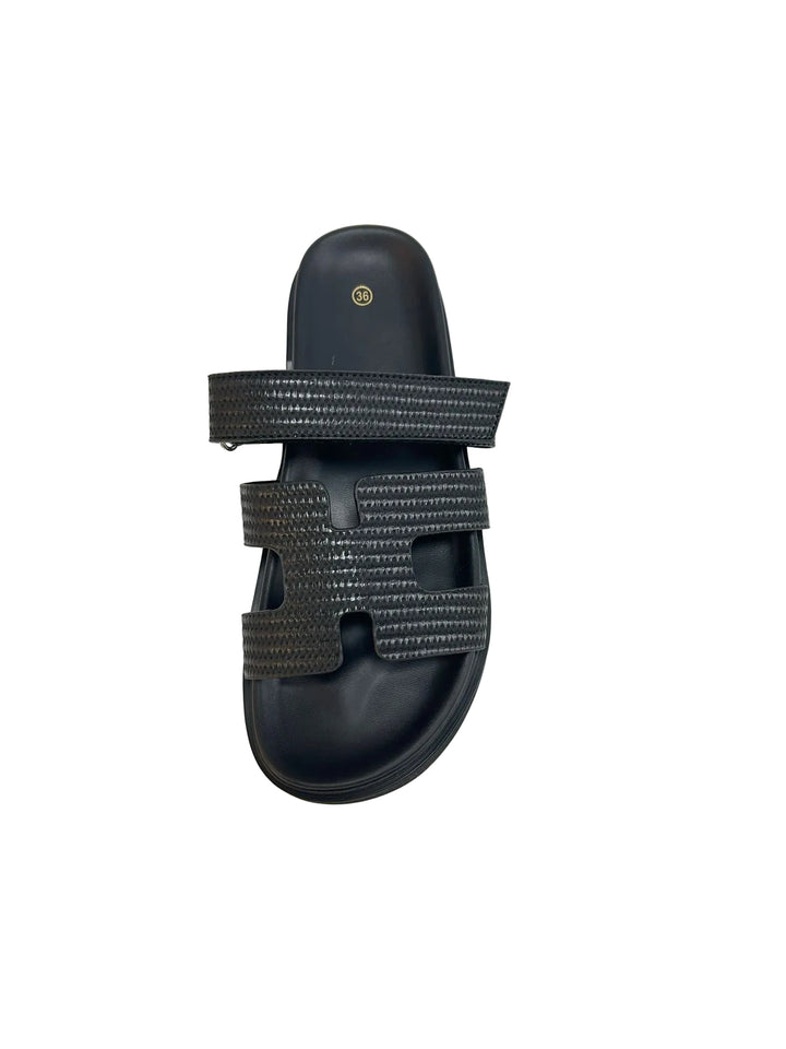 Luxe gevlochten sandalen
A6273