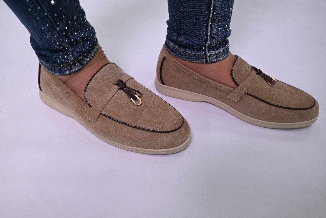 Suède Loafer met Gespdetail – Elegant Comfort G481