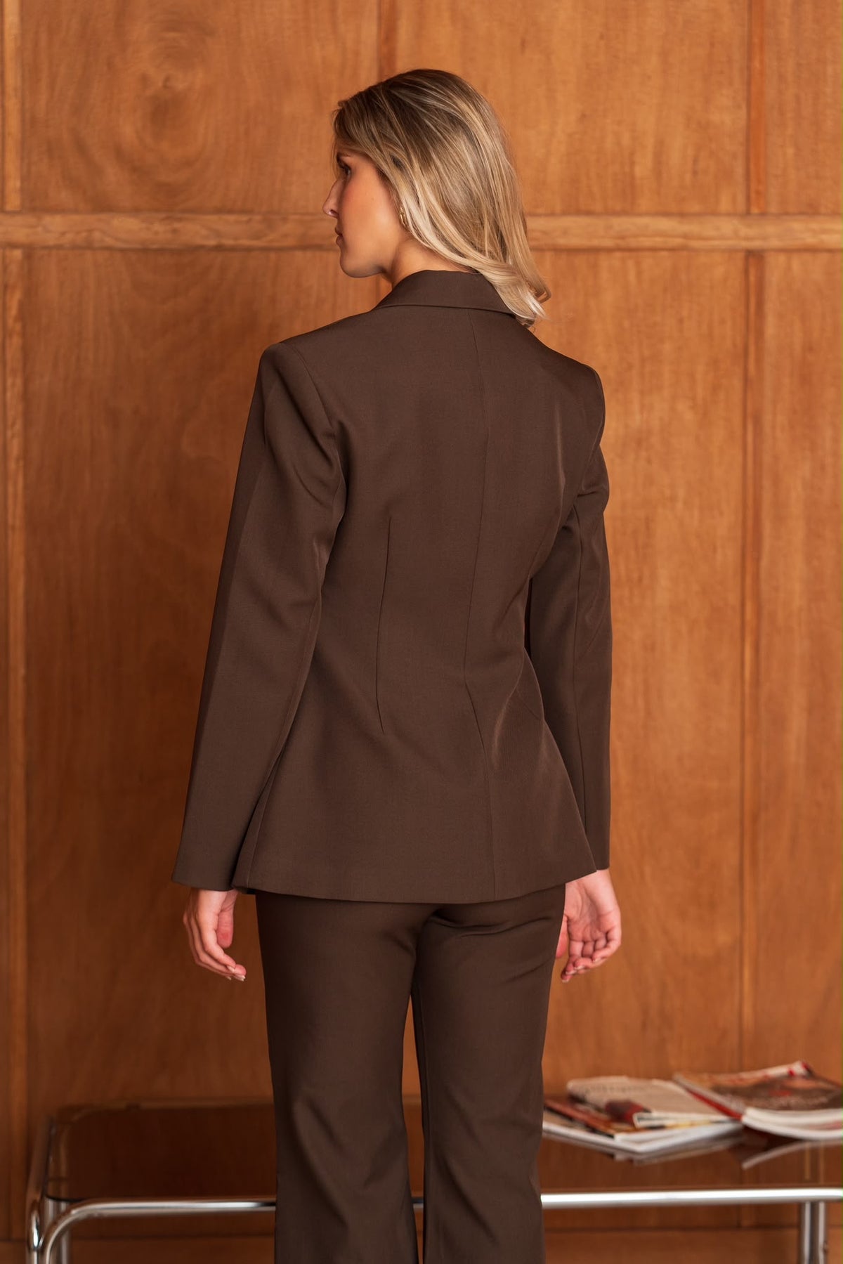 Elegant Gold Buckle Tailored Blazer 3425