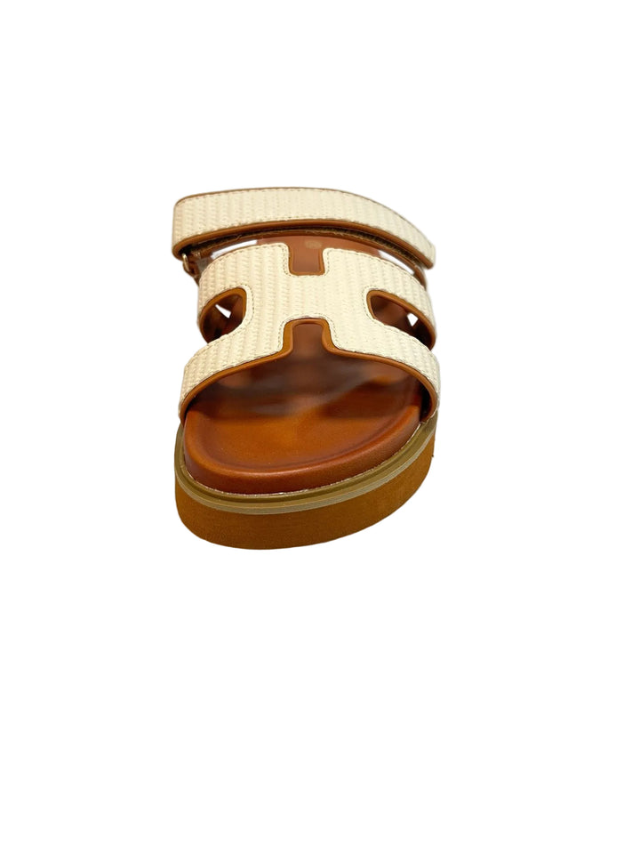 Luxe gevlochten sandalen
A6273