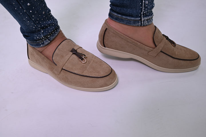 Suède Loafer met Gespdetail – Elegant Comfort G481