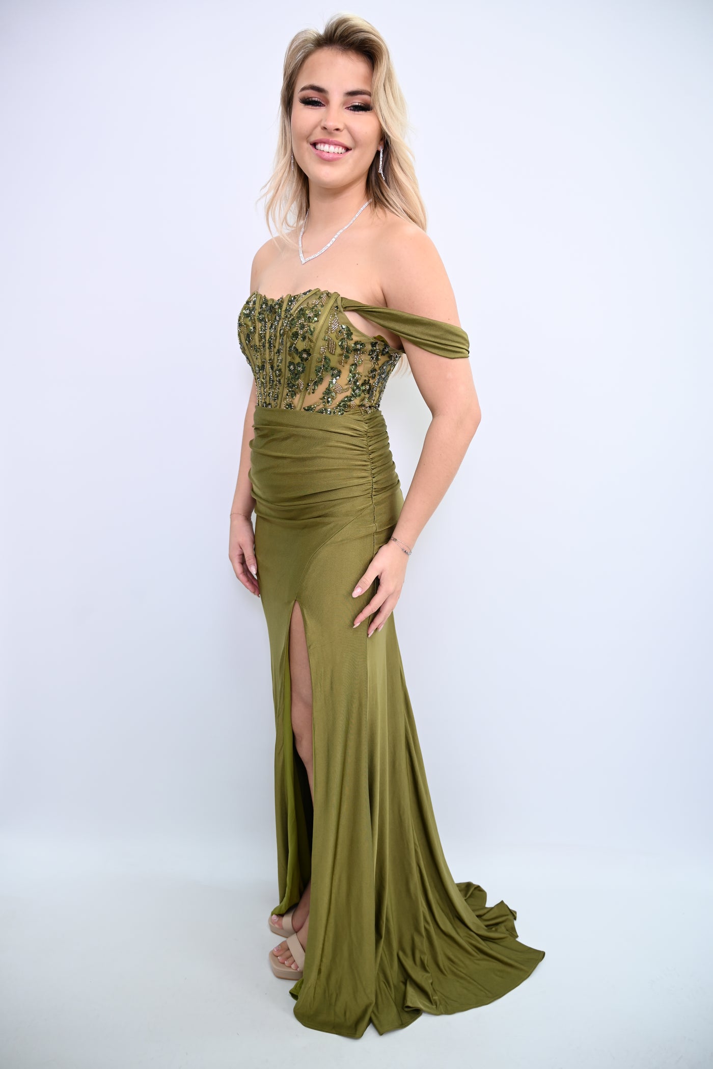 Glamoureuze Avondjurk met Beaded Details  
F86004