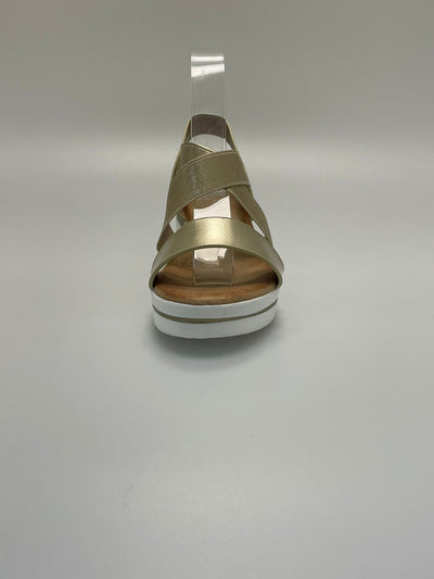 L1057 Kayla