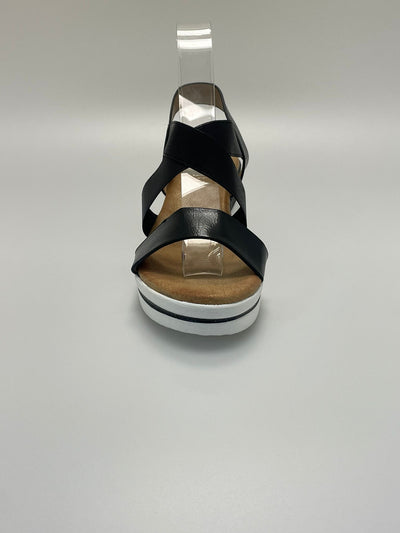 L1057 Kayla