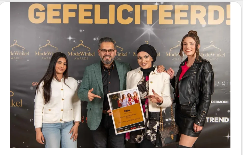 Team Zeba Collection met de ModeWinkel Awards-award